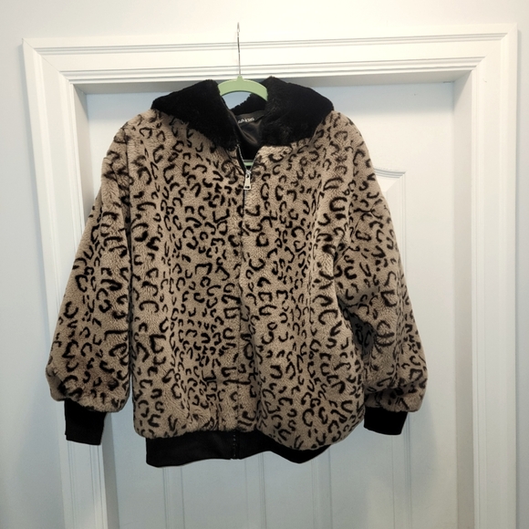 Ava/kris Mia - Picture 5 of 7